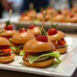 Concepts de buffets thématiques pour captiver vos invités lors d'un salon professionnel