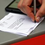 Durée de conservation d'un courrier recommandé par La Poste avant retour à l’expéditeur : ce qu’il faut savoir